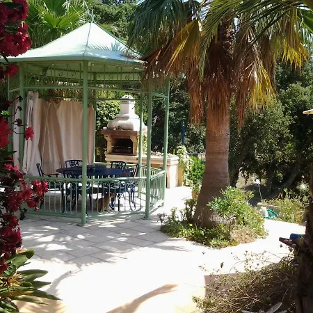 - Chambres D'hotes Castelmau *