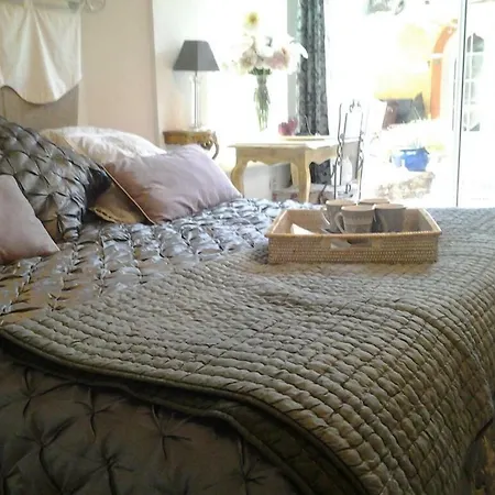 - Chambres D'hotes Castelmau * Ле-Лаванду