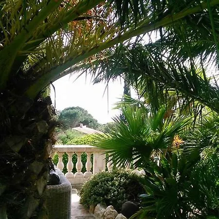- Chambres D'hotes Castelmau * Ле-Лаванду