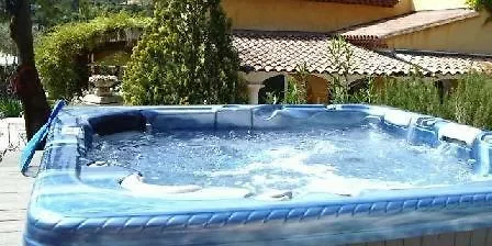 - Chambres D'hotes Castelmau Bed & Breakfast